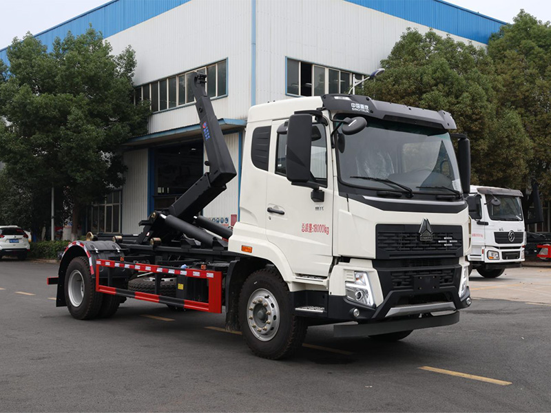 重汽豪沃勾臂垃圾车