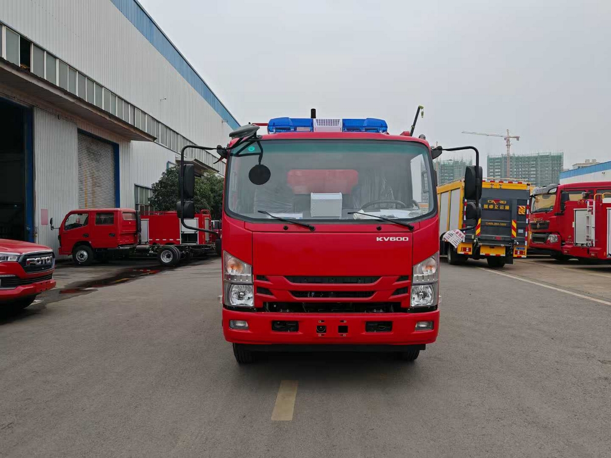 出口五十铃泡沫消防车