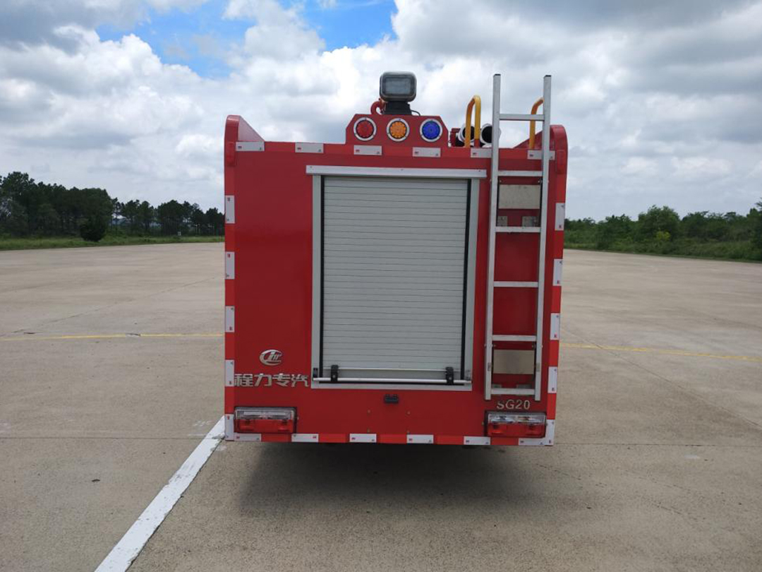 东风小多利卡2吨水罐消防车