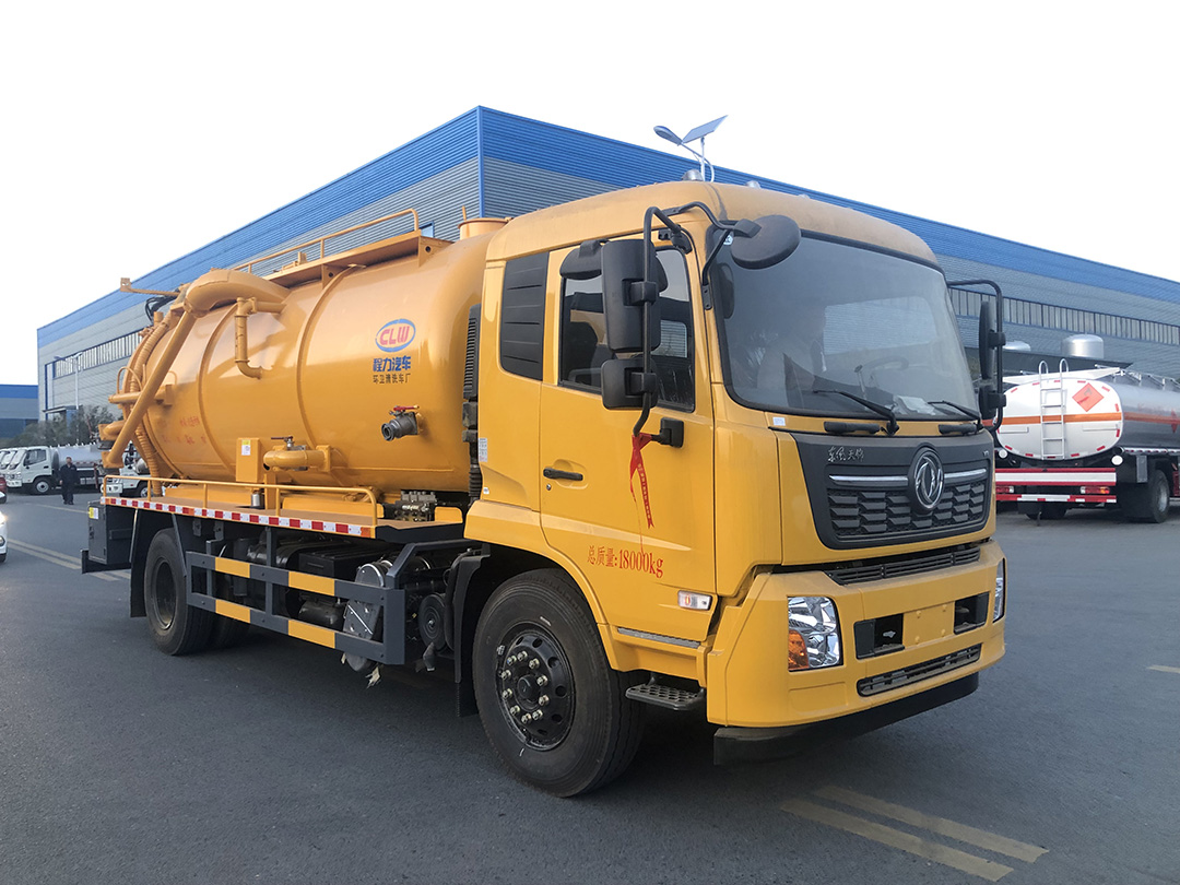 东风天锦一体罐清洗吸污车