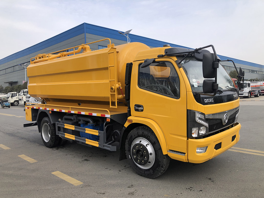 东风福瑞卡12.7方清洗吸污车