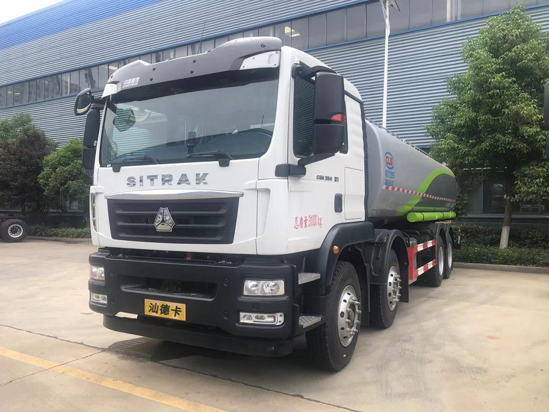 重汽汕德卡前四后八系列25.08方绿化喷洒车