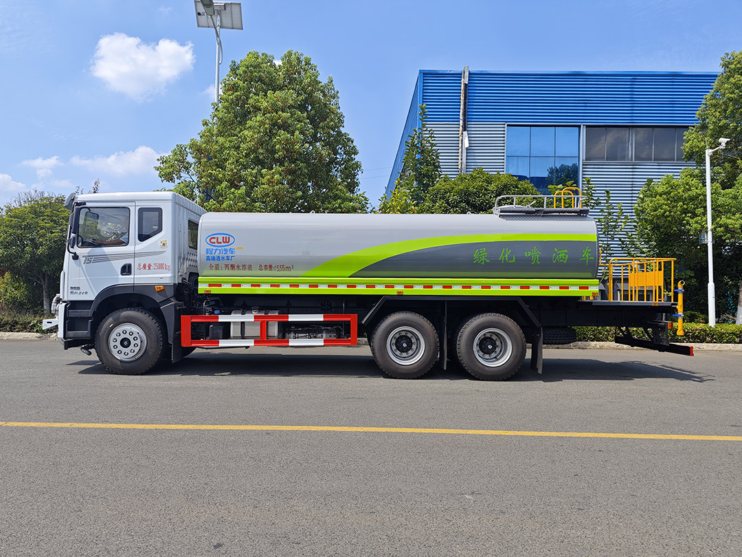 程力华神T5后双桥18.88方绿化喷洒车