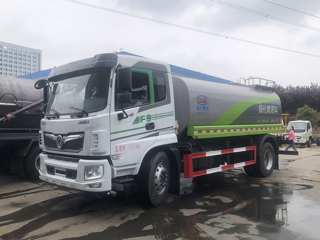 东风福瑞卡系列15方绿化喷洒车