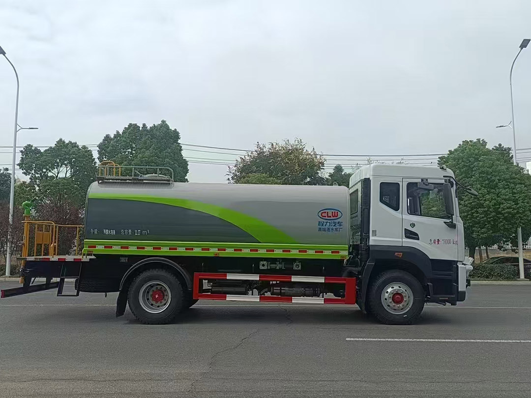 新款D9系列16方绿化喷洒车