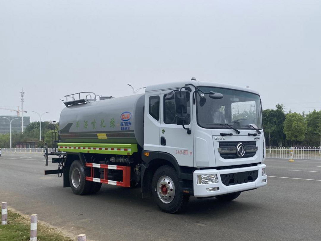东风D9系列13.84方绿化喷洒车