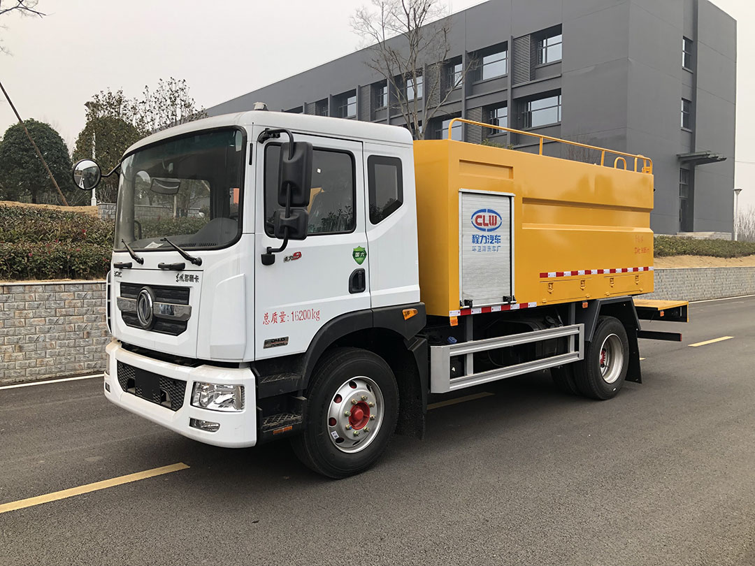 东风D9高压清洗车