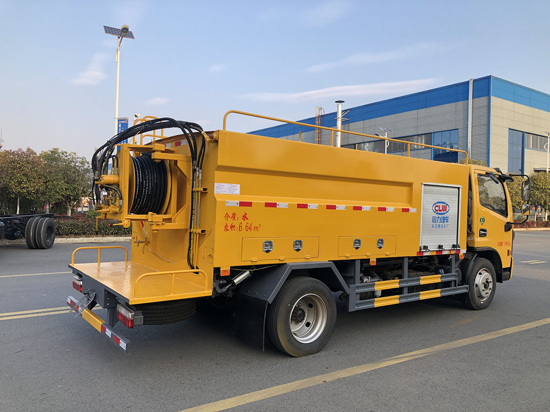 东风大多利卡高压清洗车