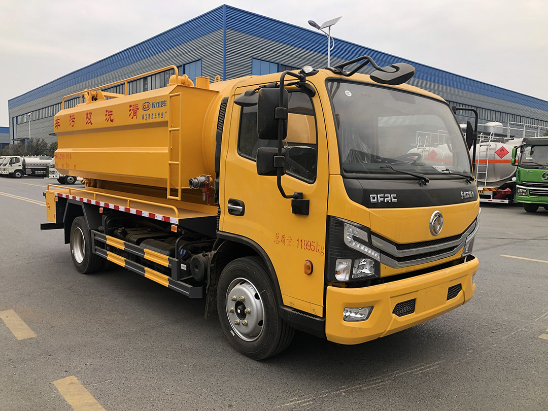 10方大多利卡清洗吸污车