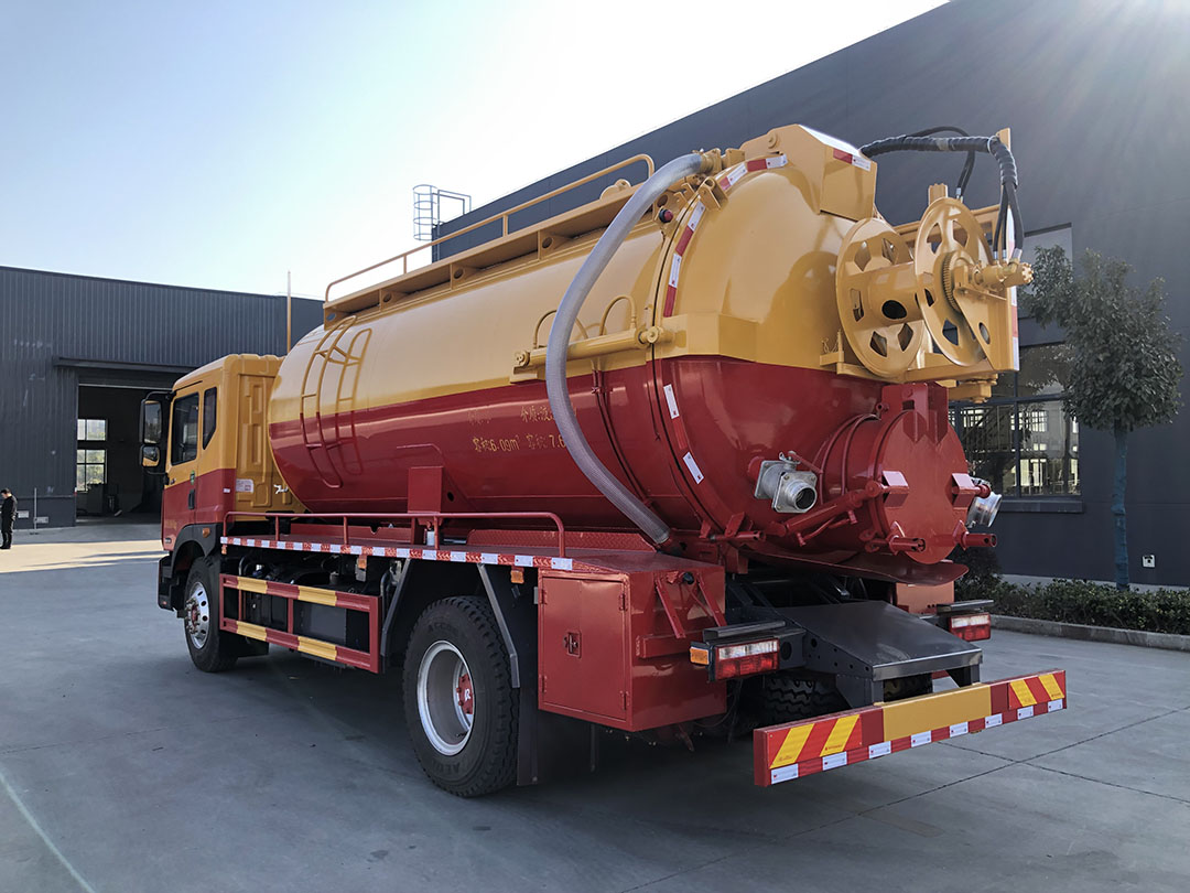 东风D9清洗吸污车