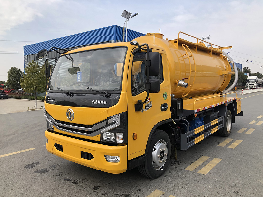 东风大利卡一体罐清洗吸污车
