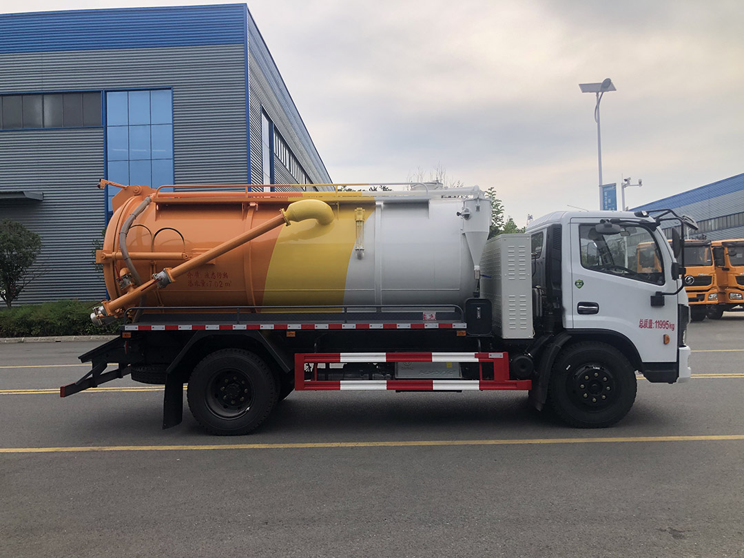 东风福瑞卡混动吸污车