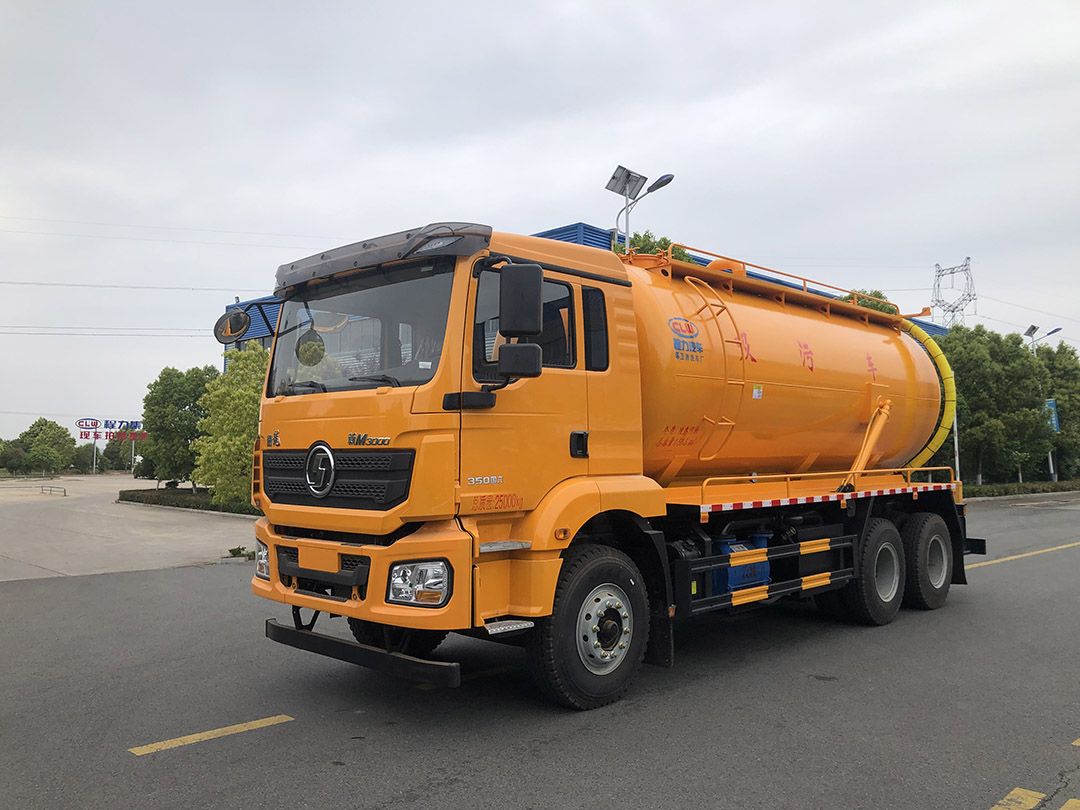 陕汽德龙吸污车