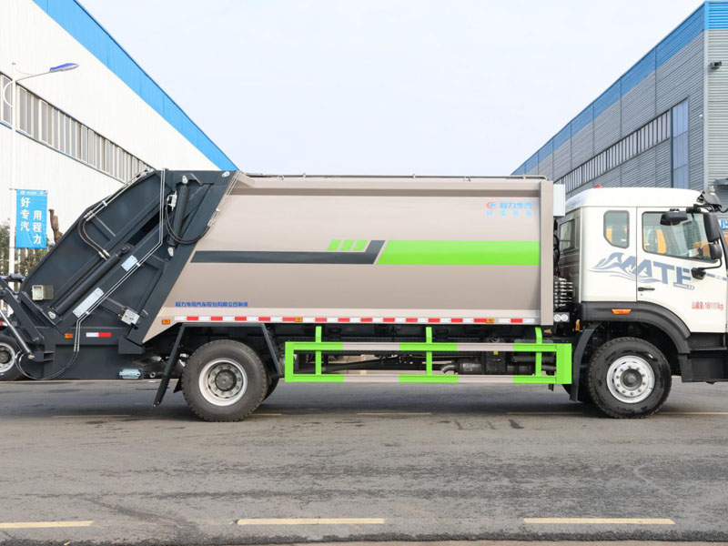 重汽豪沃MATE压缩垃圾车