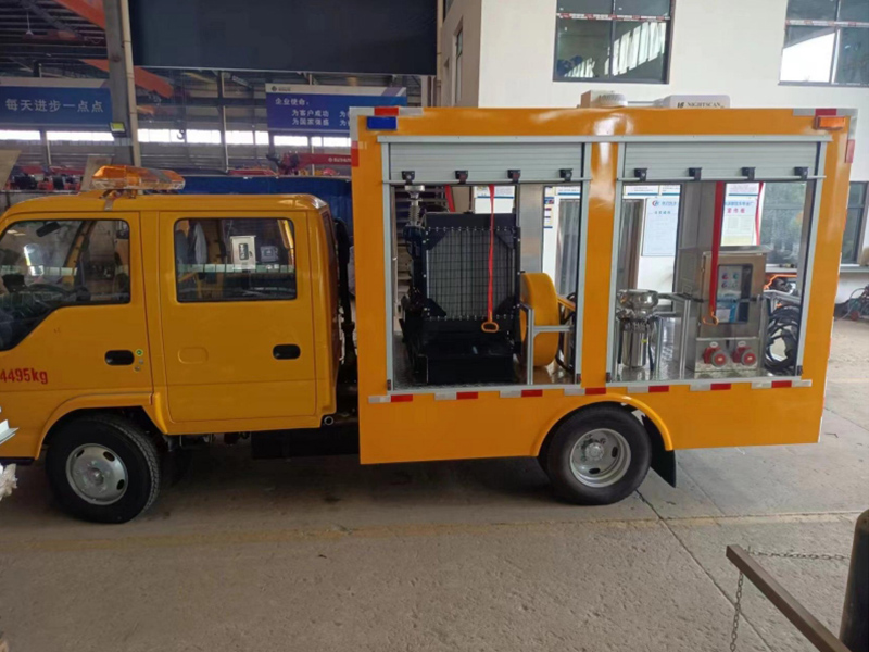 五十铃双排蓝牌1000-1200方救险车（便携）