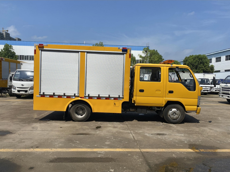 五十铃双排蓝牌1000-1200方救险车（便携）