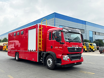 CLW5180XLYAYS豪沃淋浴车车