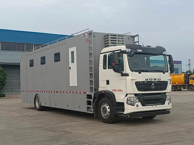 CL5160TSY6AYS豪沃宿营车