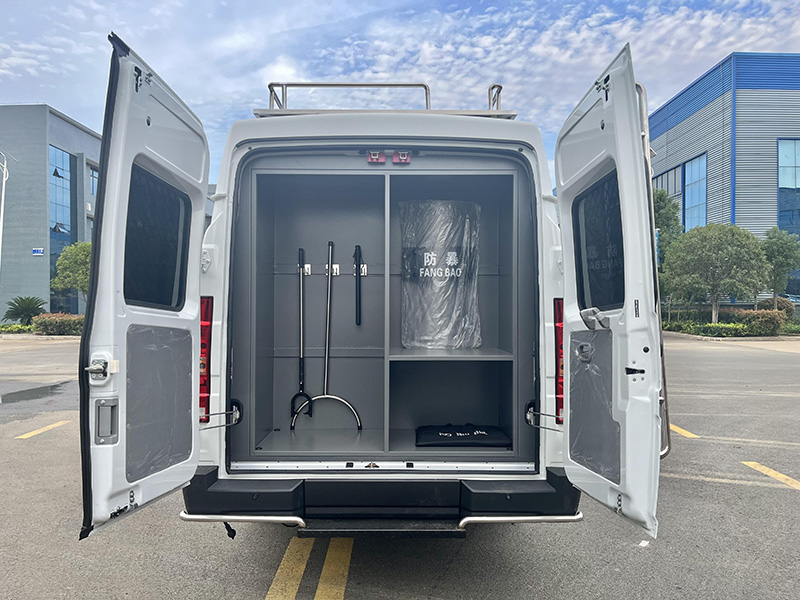 CLW5040XYB6AL大通运兵车