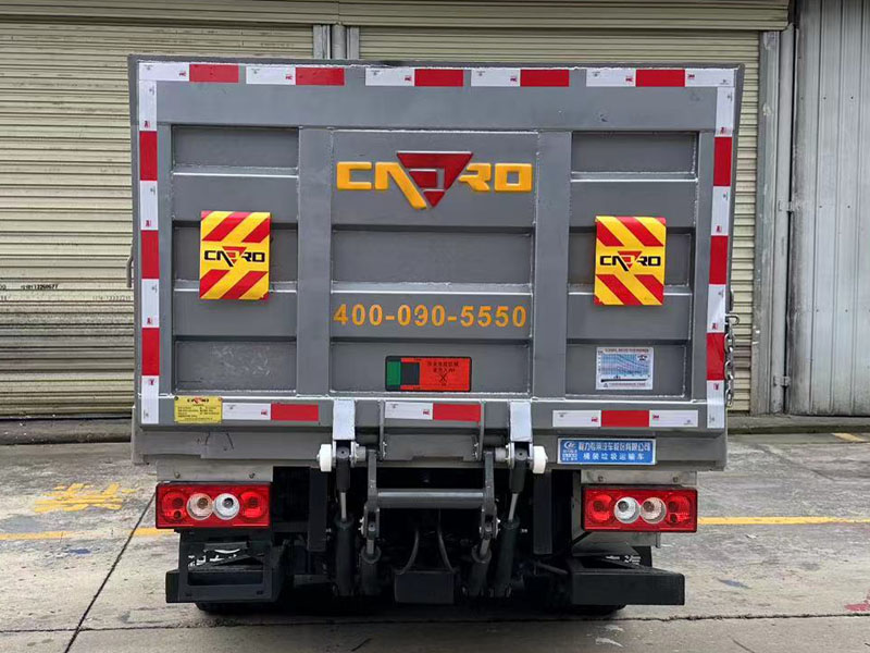 程力威牌CLW5040CTYBHJ型桶装垃圾运输车