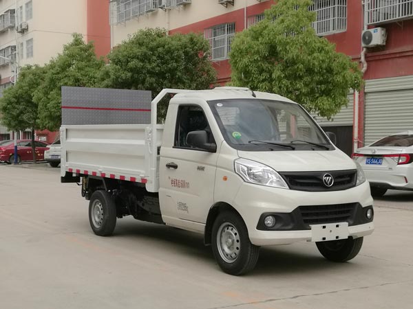 程力威牌CLW5030CTYB6型桶装垃圾运输车