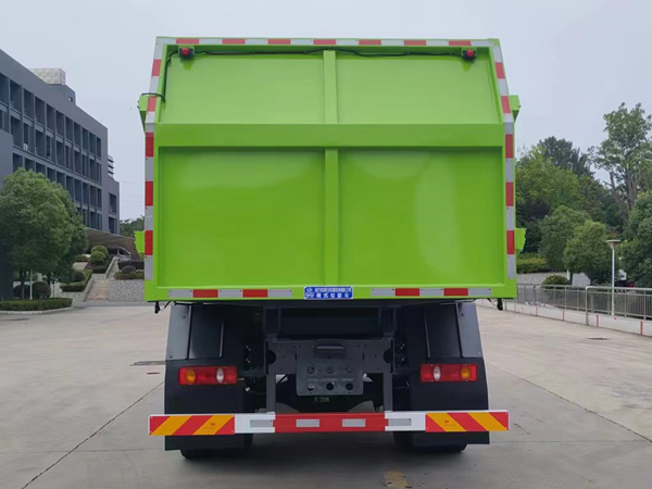 程力威牌CLW5160ZXLCDP型厢式垃圾车