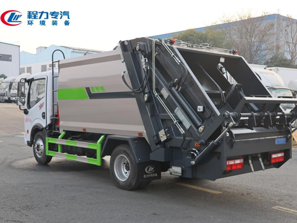东风多利卡D6新款压缩垃圾车
