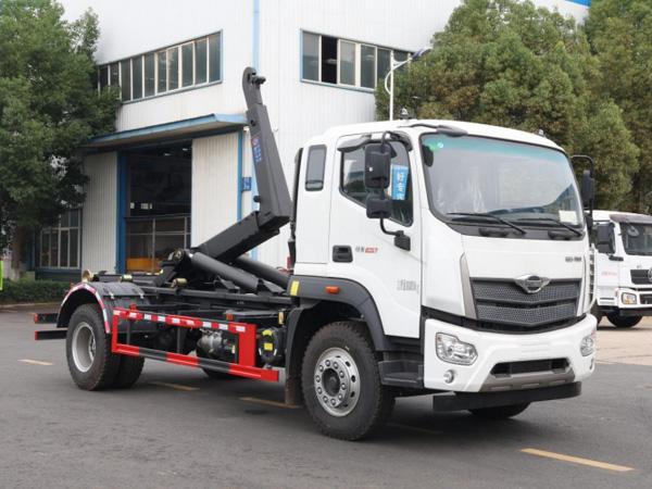 福田领航ES7勾臂垃圾车