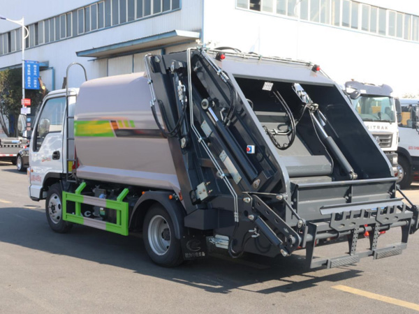 江淮康铃弧形箱体压缩垃圾车