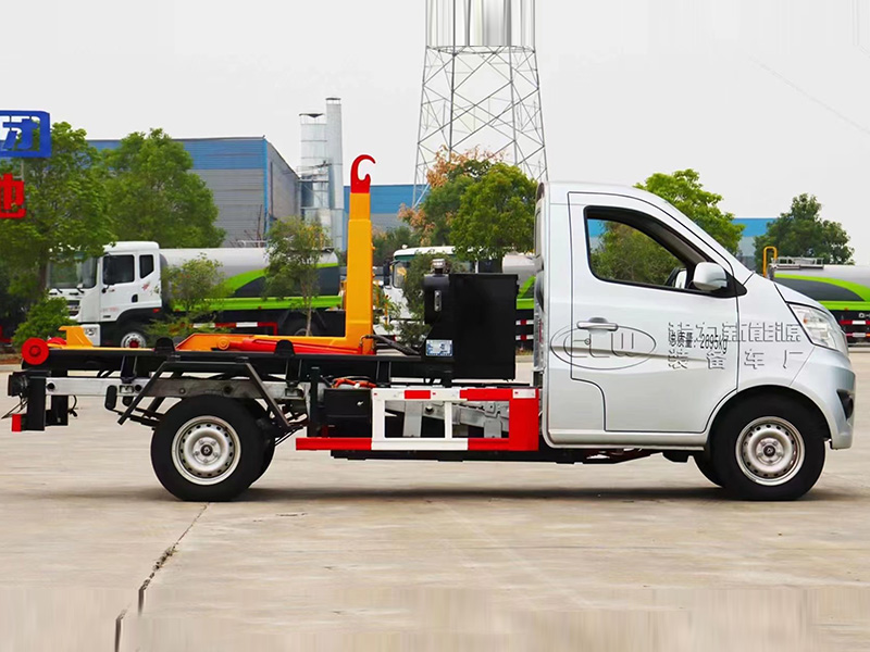 长安勾臂垃圾车